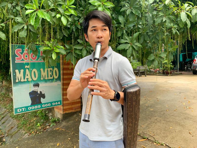  Sáo mèo dọc trúc tím